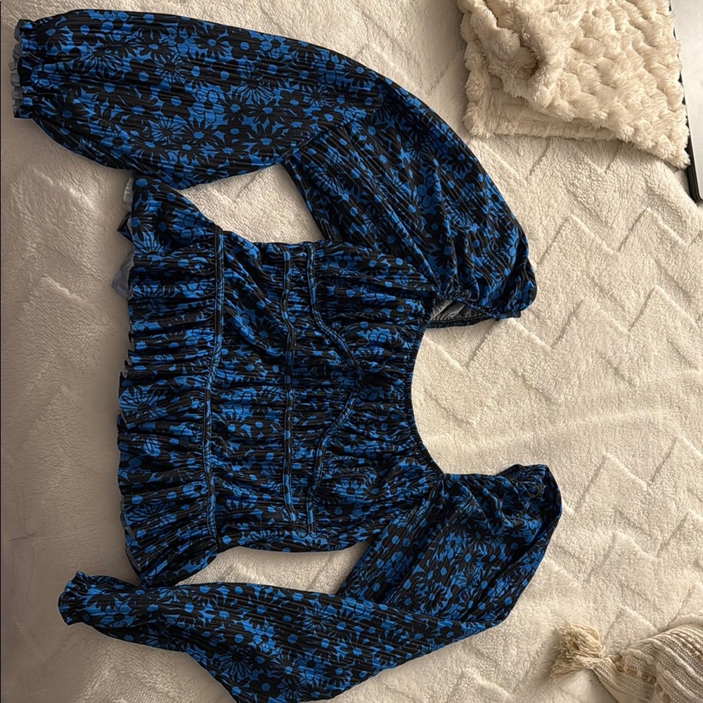 Zara Blue and Black Floral Blouse